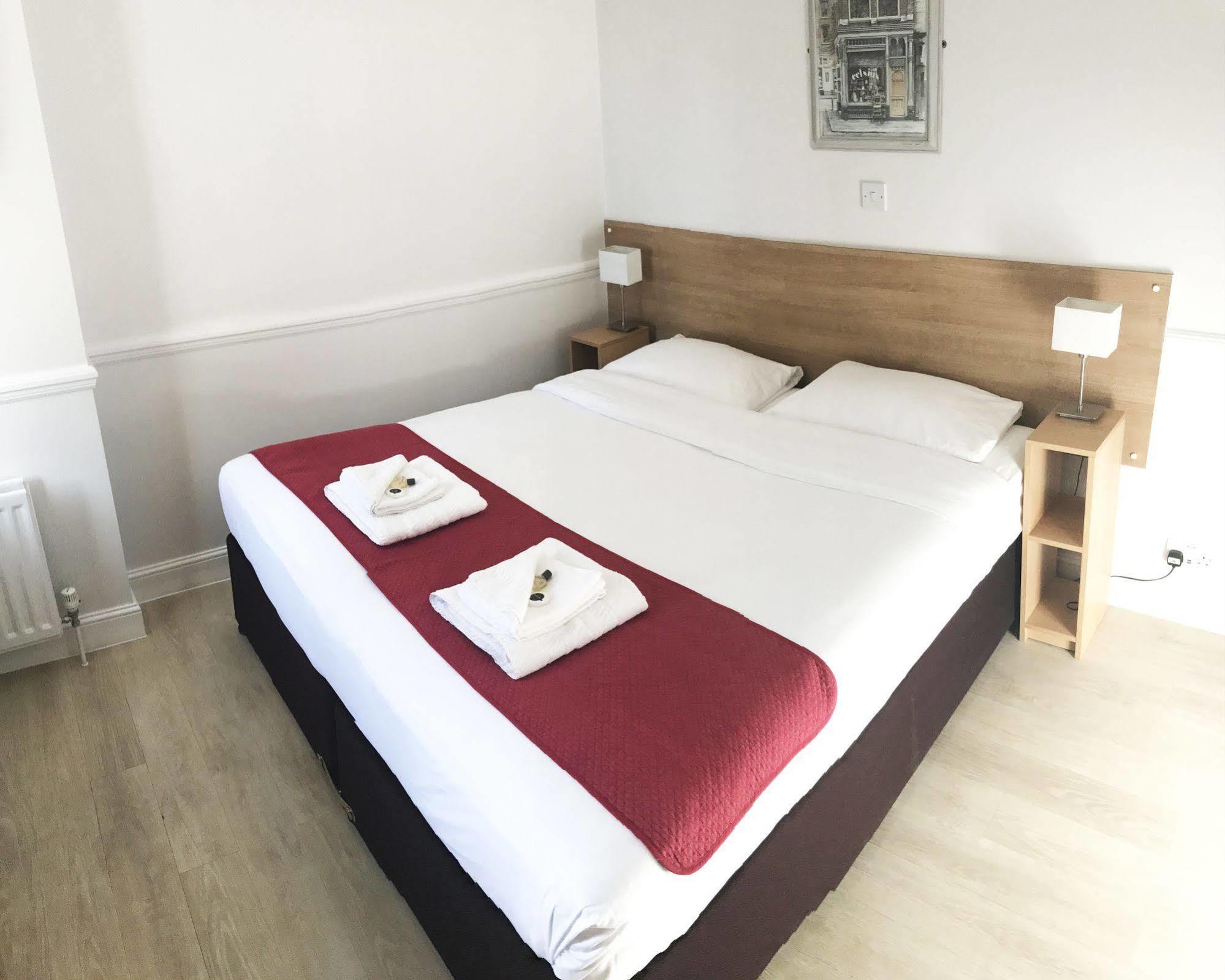 Gidea Park Hotel Romford Ngoại thất bức ảnh